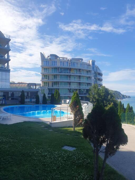 Studio Silver Terace With Sea View For 4 Person 비알라 외부 사진