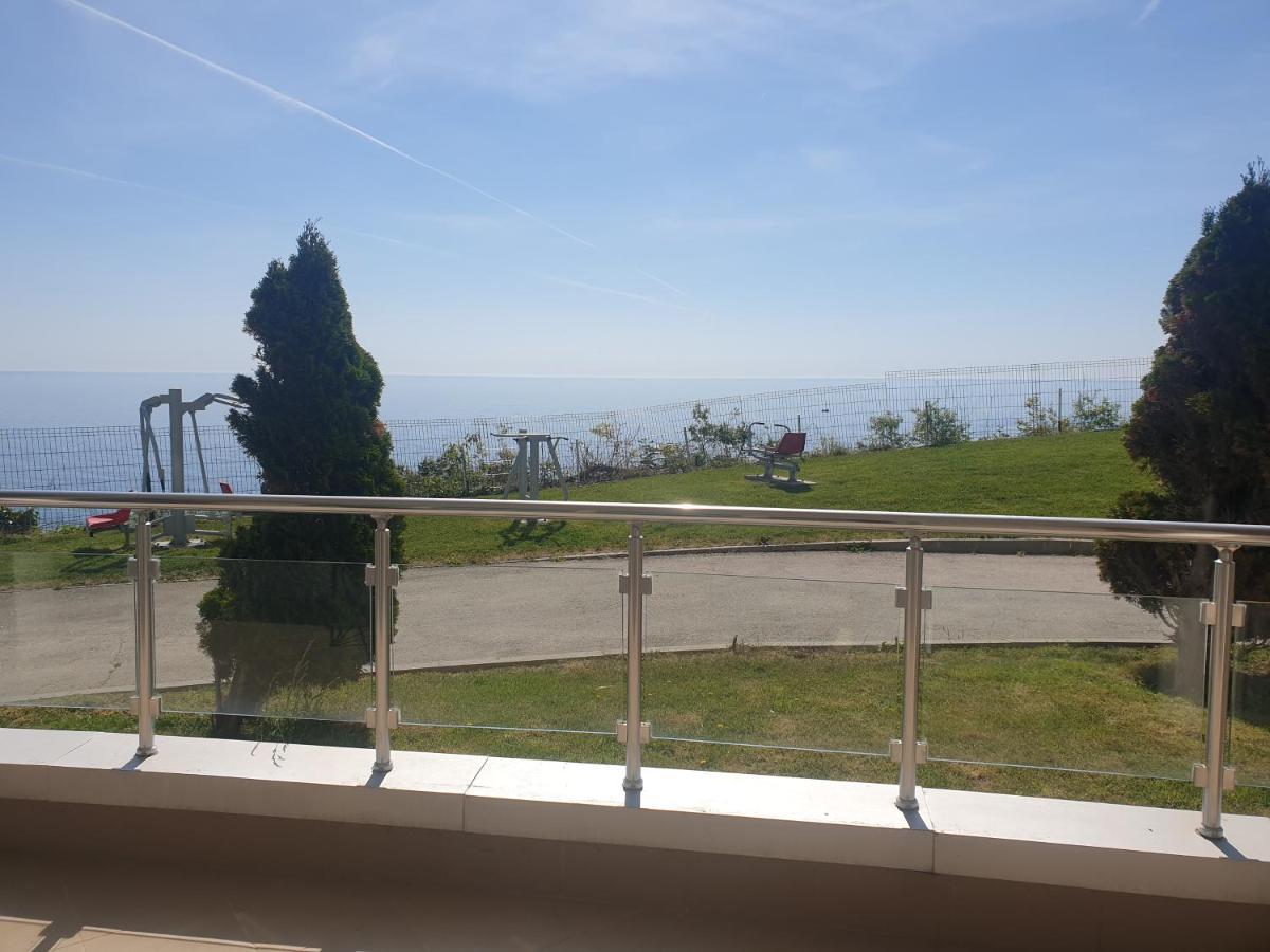 Studio Silver Terace With Sea View For 4 Person 비알라 외부 사진